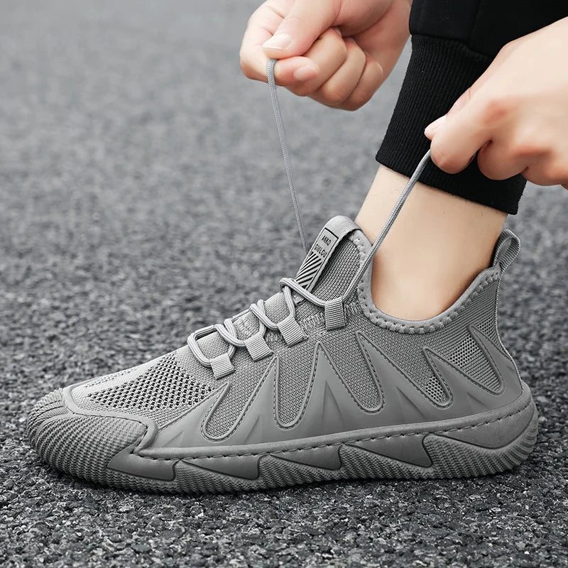 lightweight men's sports shoes