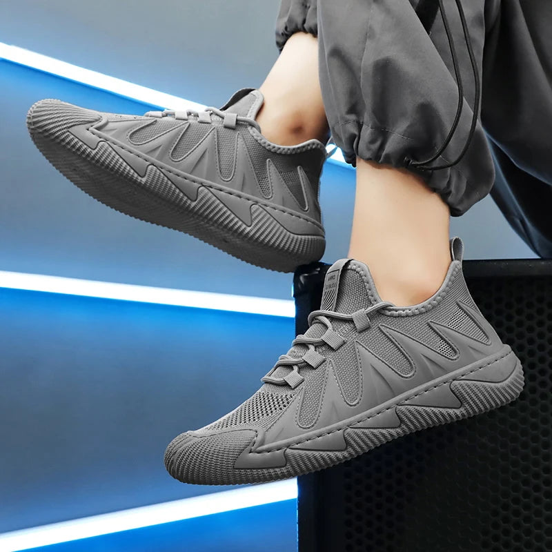 lightweight men's sports shoes